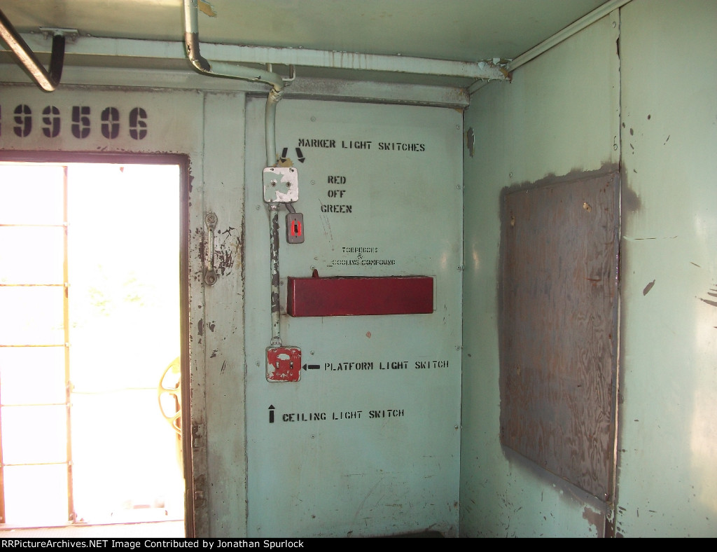 CC 199506, interior behind conductor's desk